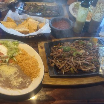 El Jefe Mexican Grill - Steak fajitas - Seafood Near Me - Lexington, Kentucky