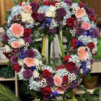 Cupertino Florist - Funeral heart arrangement - Florists Near Me - San Jose, California Cupertino Florist - Funeral heart arrangement - Florists Near Me - San Jose, California