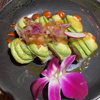 Sushiya - Mango Salmon Delight Roll - Sushi Bars Near Me - San Dimas, California Sushiya - Mango Salmon Delight Roll - Sushi Bars Near Me - San Dimas, California
