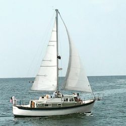 Sail Sturgeon Bay - Surgeon Bay sailing beautiful way to spend a Sunday afternoon relaxing