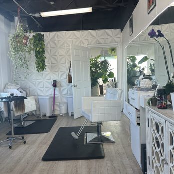 Samantha Dean Hair - Hair Stylists Near Me - Oakley, California Samantha Dean Hair - Hair Stylists Near Me - Oakley, California