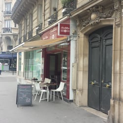 Foodélice - Excellent French-style deli with homemade soups, quiche, bagel sandwiches and create-your-own salads.