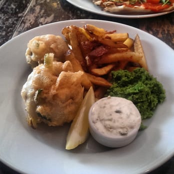 Saramago at the CCA - Vegan haggis fritters, tartar sauce, minty pea mash and chips. - Cafes Near Me - Glasgow, GLG Saramago at the CCA - Vegan haggis fritters, tartar sauce, minty pea mash and chips. - Cafes Near Me - Glasgow, GLG