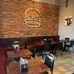 Archway Burgers, Dogs and Beer - Indoor seating