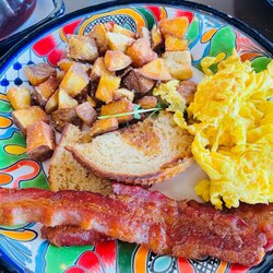 EastBrew Cafe and Bakery - The traditional breakfast