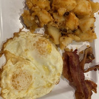 Flashback Diner & Coffeehouse - 2-2-2 Special with a side of home fries - Diners Near Me - Davie, Florida Flashback Diner & Coffeehouse - 2-2-2 Special with a side of home fries - Diners Near Me - Davie, Florida