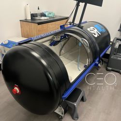 CEO2 Health - Hyperbaric Oxygen Chamber 2.0 Hard Shell with two oxygen concentrators
