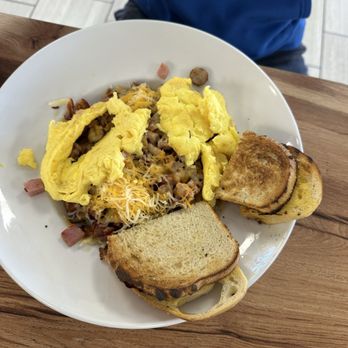 Rey Mimosa Breakfast and Lunch - Three Little Pigs with Hashbrowns and Sourdough - Breakfast & Brunch Near Me - Cameron Park, California Rey Mimosa Breakfast and Lunch - Three Little Pigs with Hashbrowns and Sourdough - Breakfast & Brunch Near Me - Cameron Park, California
