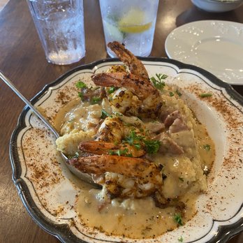 Clover Harvest - Shrimp and Grits - American Near Me - Clover, South Carolina Clover Harvest - Shrimp and Grits - American Near Me - Clover, South Carolina