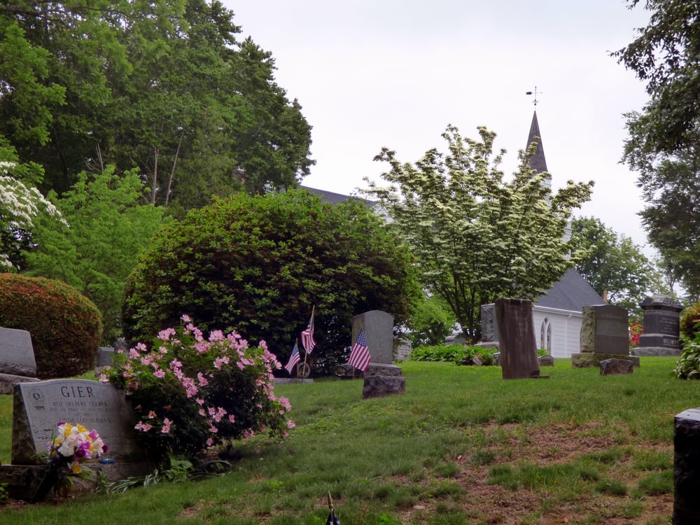 LOCUST VALLEY CEMETERY Updated August 2024 117 Ryefield Rd, Locust Valley, New York