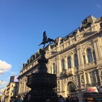 Piccadilly Circus - Landmarks & Historical Buildings Near Me - London, XGL