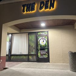 Lioness Pole Den - The Den entrance