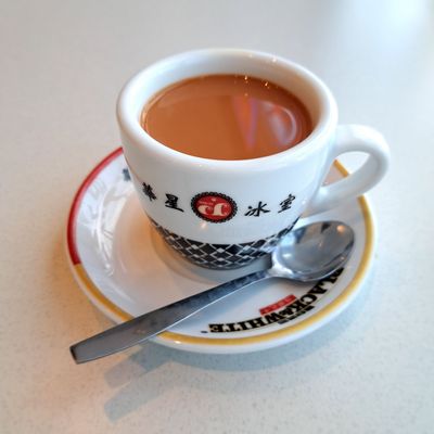 Chrisly Cafe by null