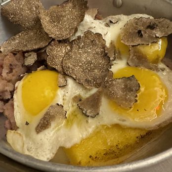 La Taverna di San Giuseppe - quail egg, sausage and truffles - Tuscan Near Me - Siena, SI La Taverna di San Giuseppe - quail egg, sausage and truffles - Tuscan Near Me - Siena, SI