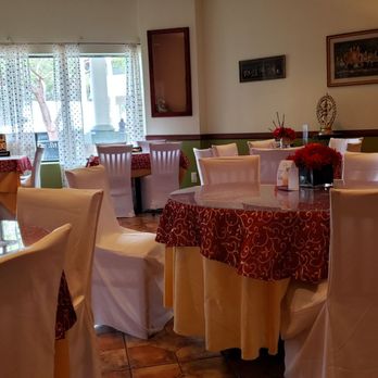 Palace Indian Restaurant - Inside - Indian Near Me - Davie, Florida
