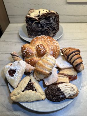 Oneg Bakery by null