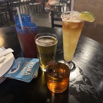 The Social Honolulu - Drinks. Be careful, the mixed drinks are very strong! - American Near Me - Honolulu, Hawaii The Social Honolulu - Drinks. Be careful, the mixed drinks are very strong! - American Near Me - Honolulu, Hawaii
