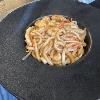 Aki Japanese Cuisine - Sushi Bars Near Me - Brookfield, Connecticut
