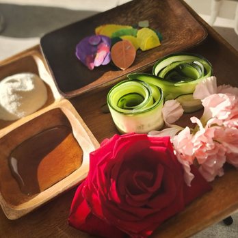 Lv Nails & spa - Set up for the milk honey pedi... my skin feels AMAZING - Nail Salons Near Me - Henderson, Nevada