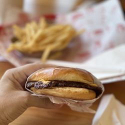 Patty Boys - Single patty smashburger