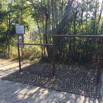 龍虎山郊野公園 - Foot massage trail! - Parks Near Me - Hong Kong, HK