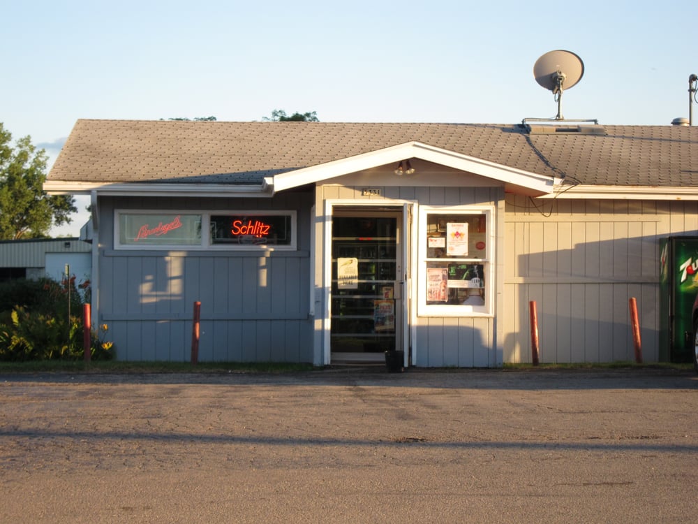 TAYLOR’S LIQUOR STORE Updated August 2024 5331 W River Rd, Waunakee, Wisconsin Party