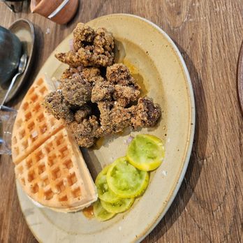 Little Saint - Nashville hot mushrooms with house made waffles - Vegan Near Me - Healdsburg, California