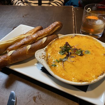 Hootch and Banter - Crab Dip - New American Near Me - Frederick, Maryland