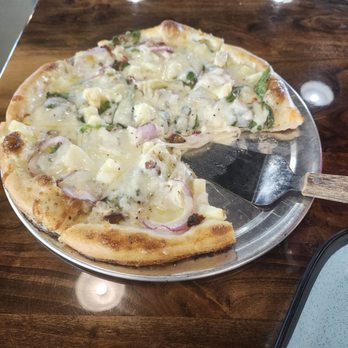 Longboards Beach Fired Pizza - Great white pizza. Delicious - Pizza Near Me - Nampa, Idaho Longboards Beach Fired Pizza - Great white pizza. Delicious - Pizza Near Me - Nampa, Idaho