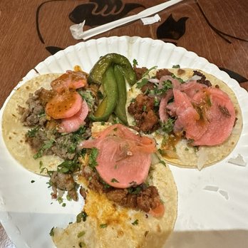 Los Tacos De Huicho - Carnitas & asada tacos with the fixings. Deliciousness, treat your taste buds! - Mexican Near Me - Bakersfield, California Los Tacos De Huicho - Carnitas & asada tacos with the fixings. Deliciousness, treat your taste buds! - Mexican Near Me - Bakersfield, California