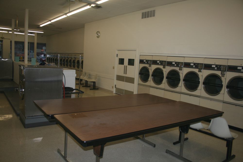 INDIAN VILLAGE LAUNDROMAT Updated October 2024 3229 S 13th St