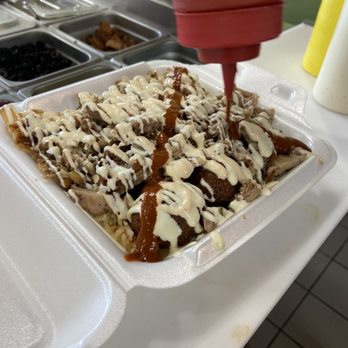 Lazeez Shawarma - Chicken shawarma and falafel platter - Mediterranean Near Me - Pickering, Ontario