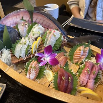 Starfish Sushi - Japanese Near Me - Lincolnshire, Illinois
