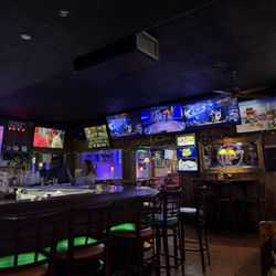 Bryson's Irish Pub - Dining room