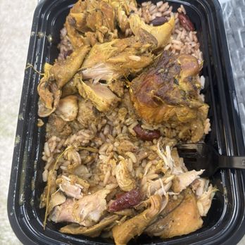 B&L Carribean Restaurant - Curry chicken with rice and peas (beans) - Caribbean Near Me - Carlisle, Pennsylvania B&L Carribean Restaurant - Curry chicken with rice and peas (beans) - Caribbean Near Me - Carlisle, Pennsylvania