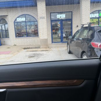 Marathon - Filth why is it allowed - Gas Stations Near Me - Rolling Mdws, Illinois