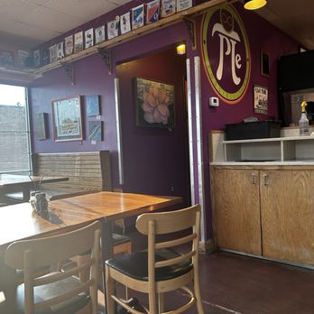 Infinitus Pie - Inside vibe - Pizza Near Me - Broomfield, Colorado