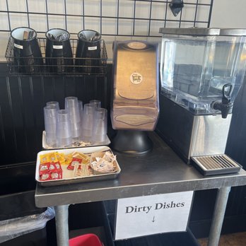 Pop Pie - self serve utensils, napkins, water - Bakeries Near Me - Costa Mesa, California Pop Pie - self serve utensils, napkins, water - Bakeries Near Me - Costa Mesa, California