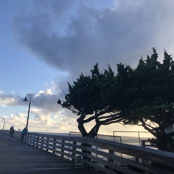 Duckie's Chowder House - Seafood Near Me - Cayucos, California