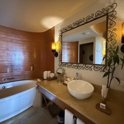 Secrets Puerto Los Cabos Golf & Spa Resort - Our room 2 sinks and shower large enough for my husband who is 6'7.
