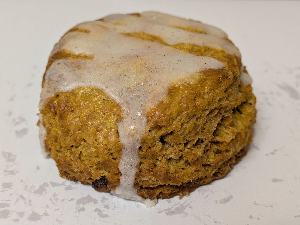 Leafs and Grounds - Photo 3