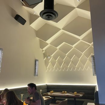 Pippal - Interior - Indian Near Me - Emeryville, California