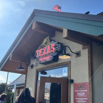 Texas Roadhouse - Front Entrance with a cool retro neon sign - Steakhouses Near Me - El Cajon, California Texas Roadhouse - Front Entrance with a cool retro neon sign - Steakhouses Near Me - El Cajon, California