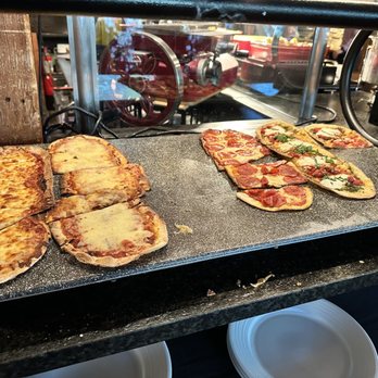 Pinstripes - New American Near Me - Chicago, Illinois