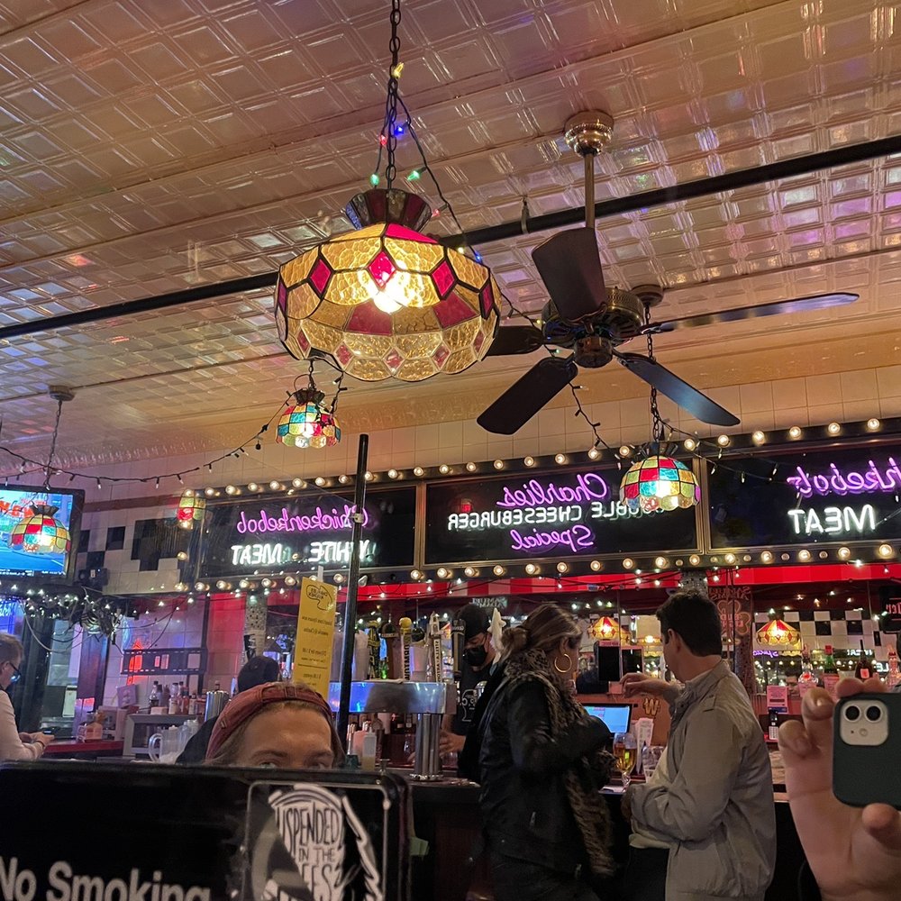 Charlie's Kitchen - Inside - Burgers Near Me - Cambridge, Massachusetts