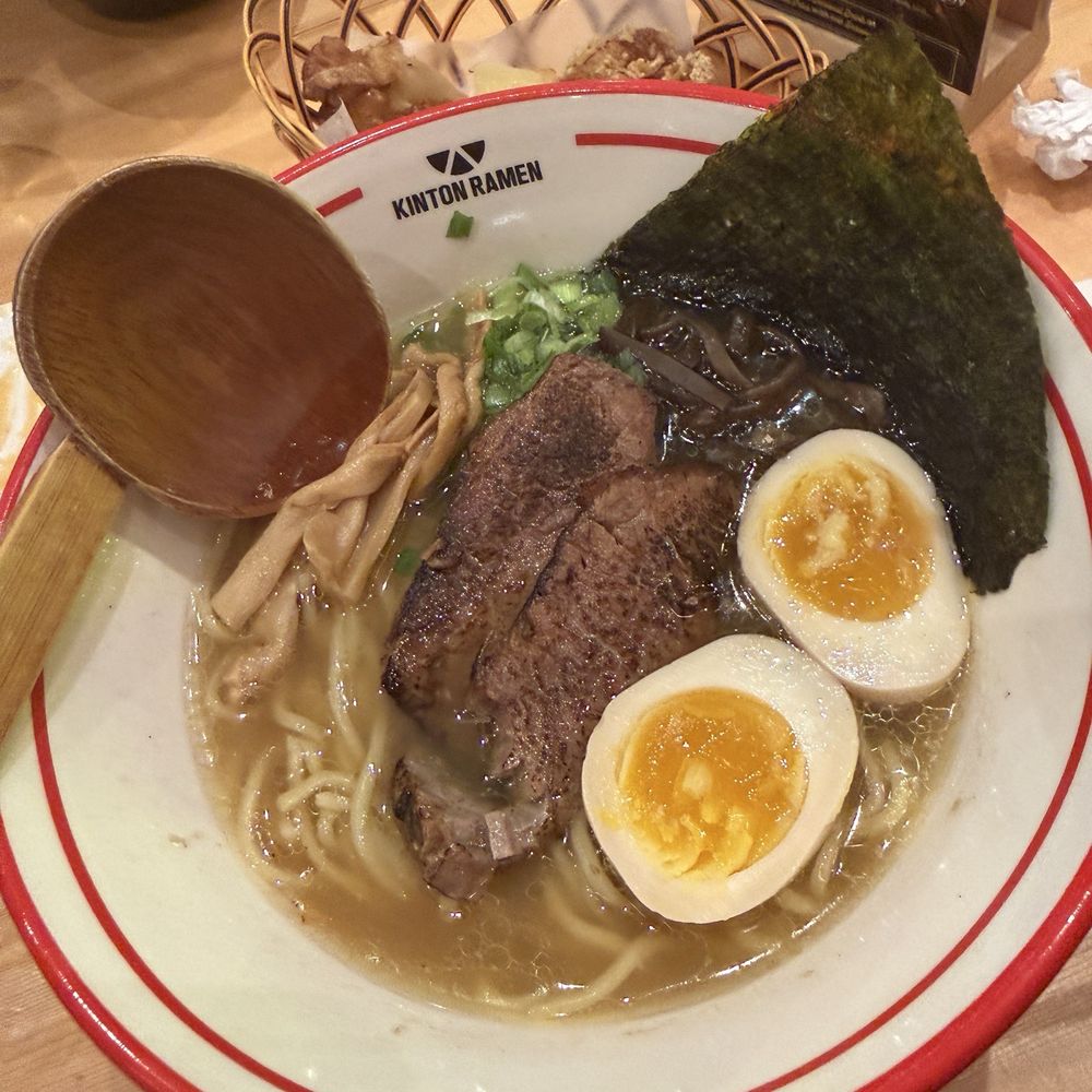 Kinton Ramen - Beef Original w/ thick noodles - Ramen Near Me - Winnipeg, Manitoba Kinton Ramen - Beef Original w/ thick noodles - Ramen Near Me - Winnipeg, Manitoba