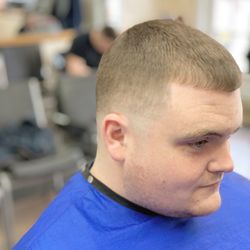 Hawthorne's Finest Barbershop - Skin fade