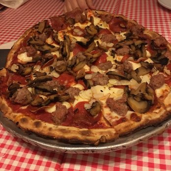 Dom & Phil DeMarinis - Who puts canned mushrooms on a pizza?! - Pizza Near Me - Milwaukee, Wisconsin