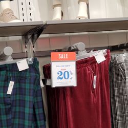 Old Navy - Too many options