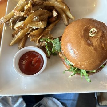 The Meat Cellar - The Famous Burger - Meat Shops Near Me - Claremont, California
